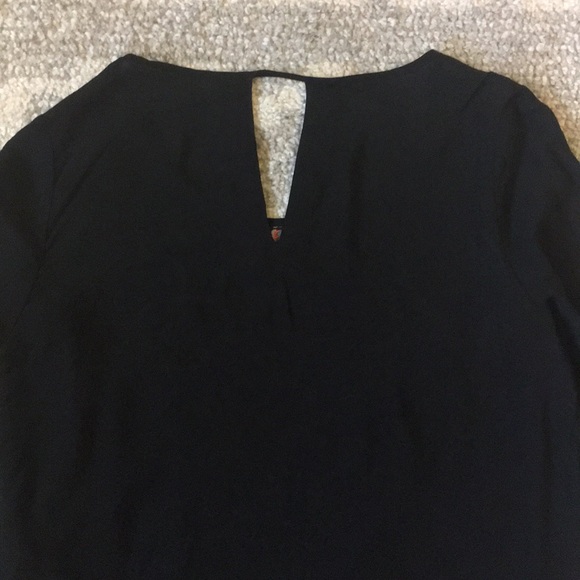 Women's Shirt - Picture 3 of 4